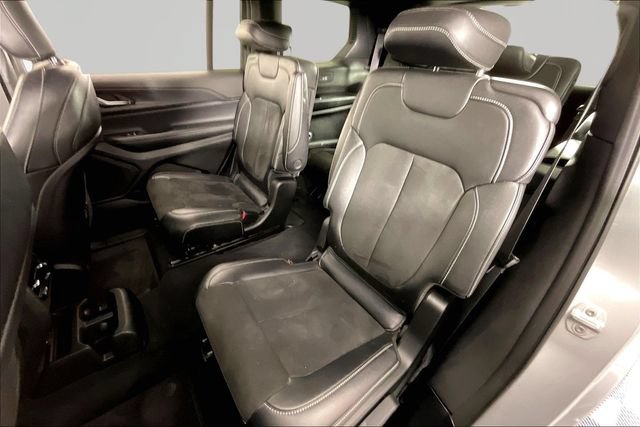 Used 2025 Jeep Grand Cherokee L Altitude AWD/4WD image 20