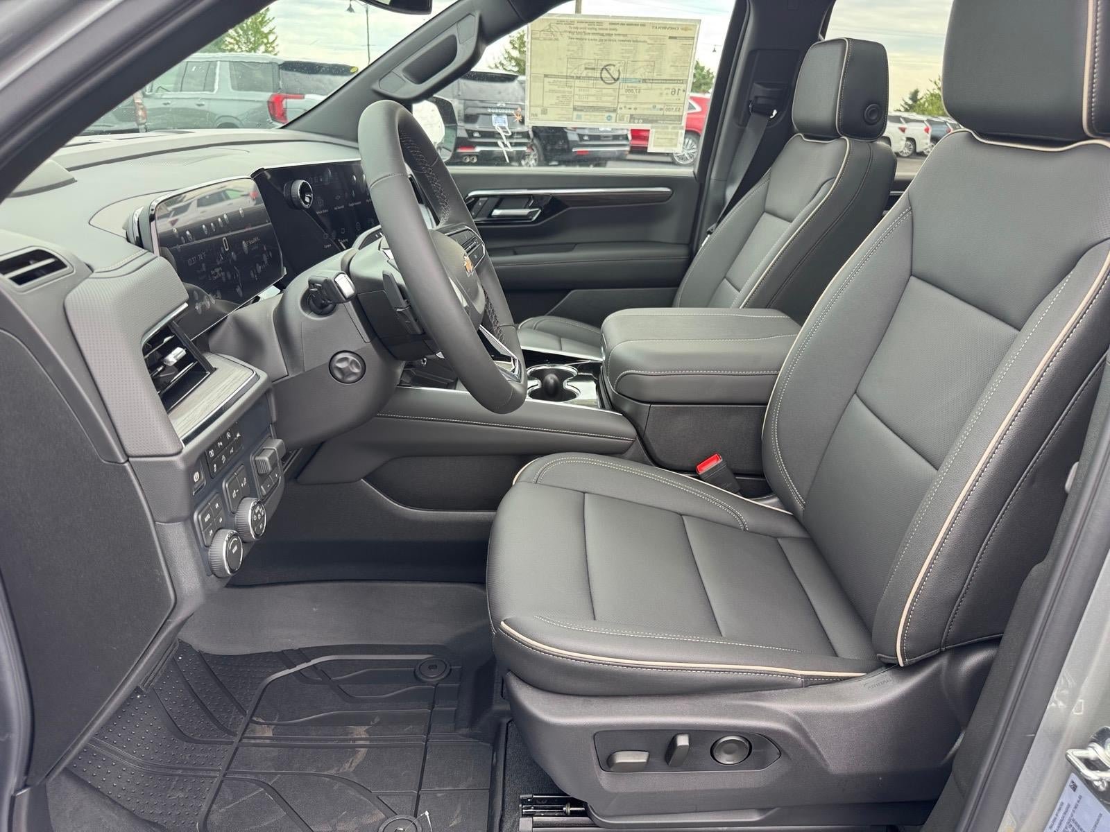 New 2026 Chevrolet Suburban Premier w/ Sun And Tow Package AWD/4WD image 5