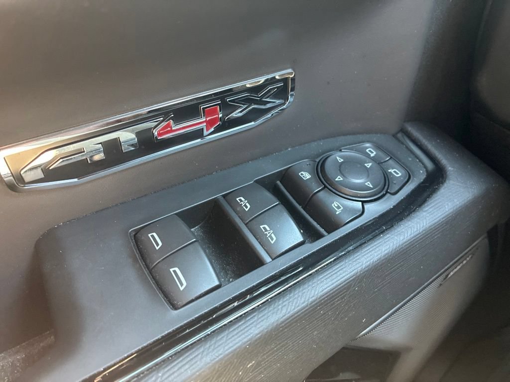 Used 2025 GMC Sierra 1500 AT4X AWD/4WD image 10