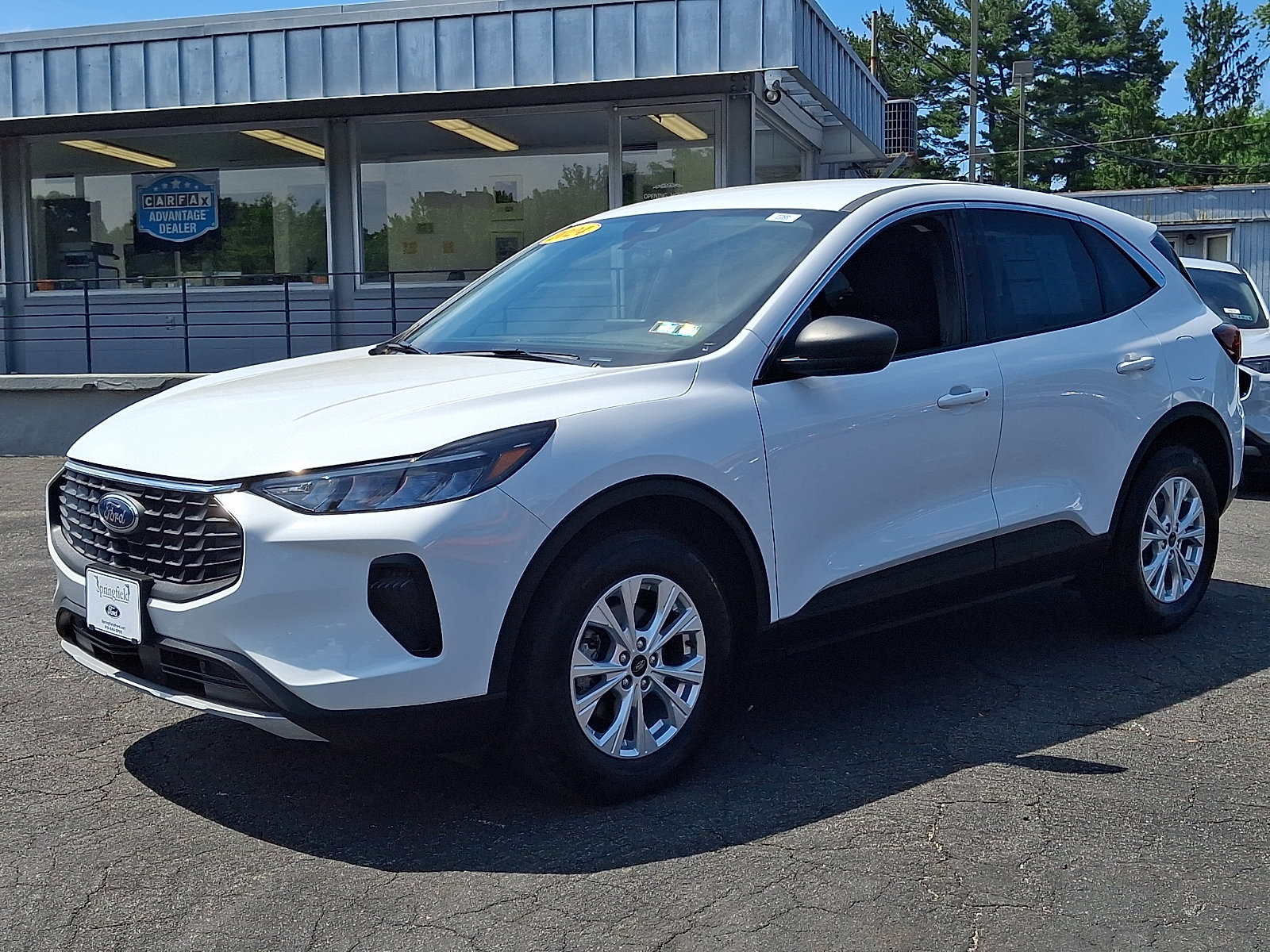 Certified 2024 Ford Escape Active AWD/4WD image 3