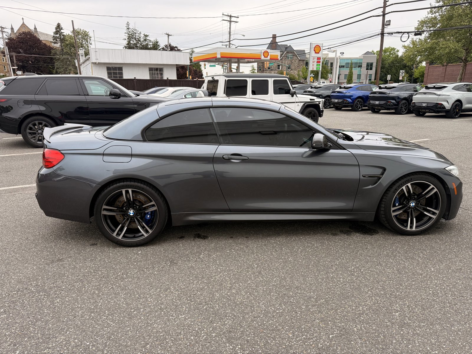 Used 2017 BMW M4 Convertible RWD image 16