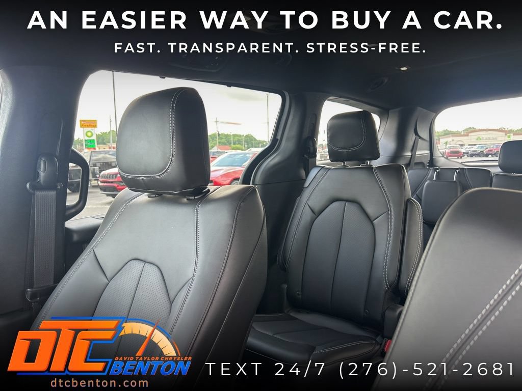 New 2027 Chrysler Pacifica Select FWD image 11