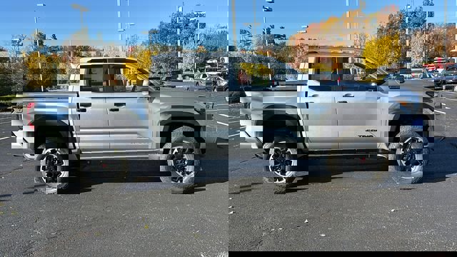 New 2025 Toyota Tacoma TRD Off-Road w/ TRD Off Road Premium Package image 32