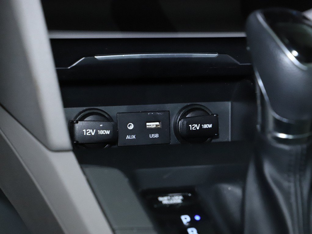 Used 2018 Hyundai Elantra SEL FWD image 28