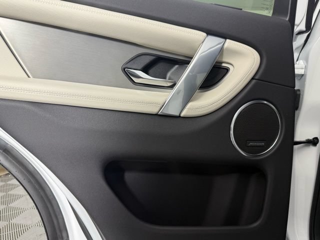 New 2026 Land Rover Discovery Sport Landmark AWD/4WD image 22