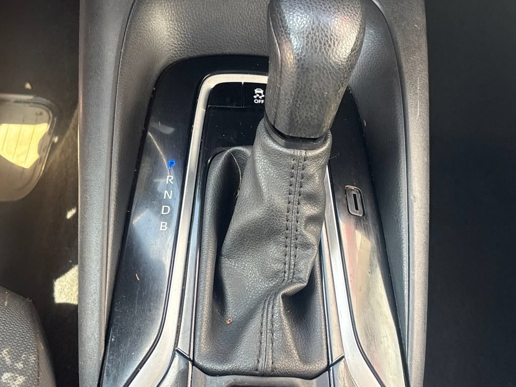 Used 2022 Toyota Corolla LE FWD image 13