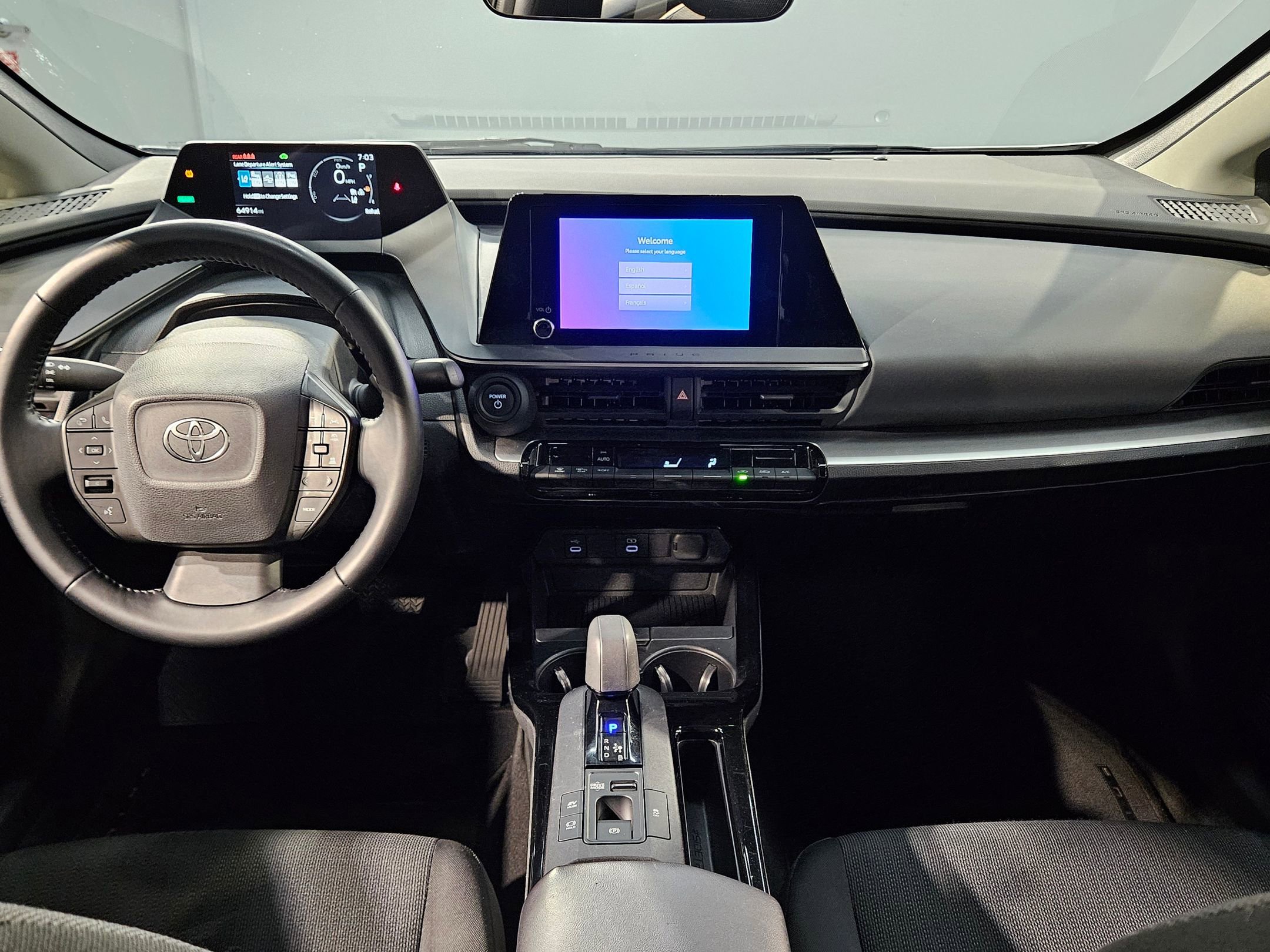 Used 2023 Toyota Prius LE image 10