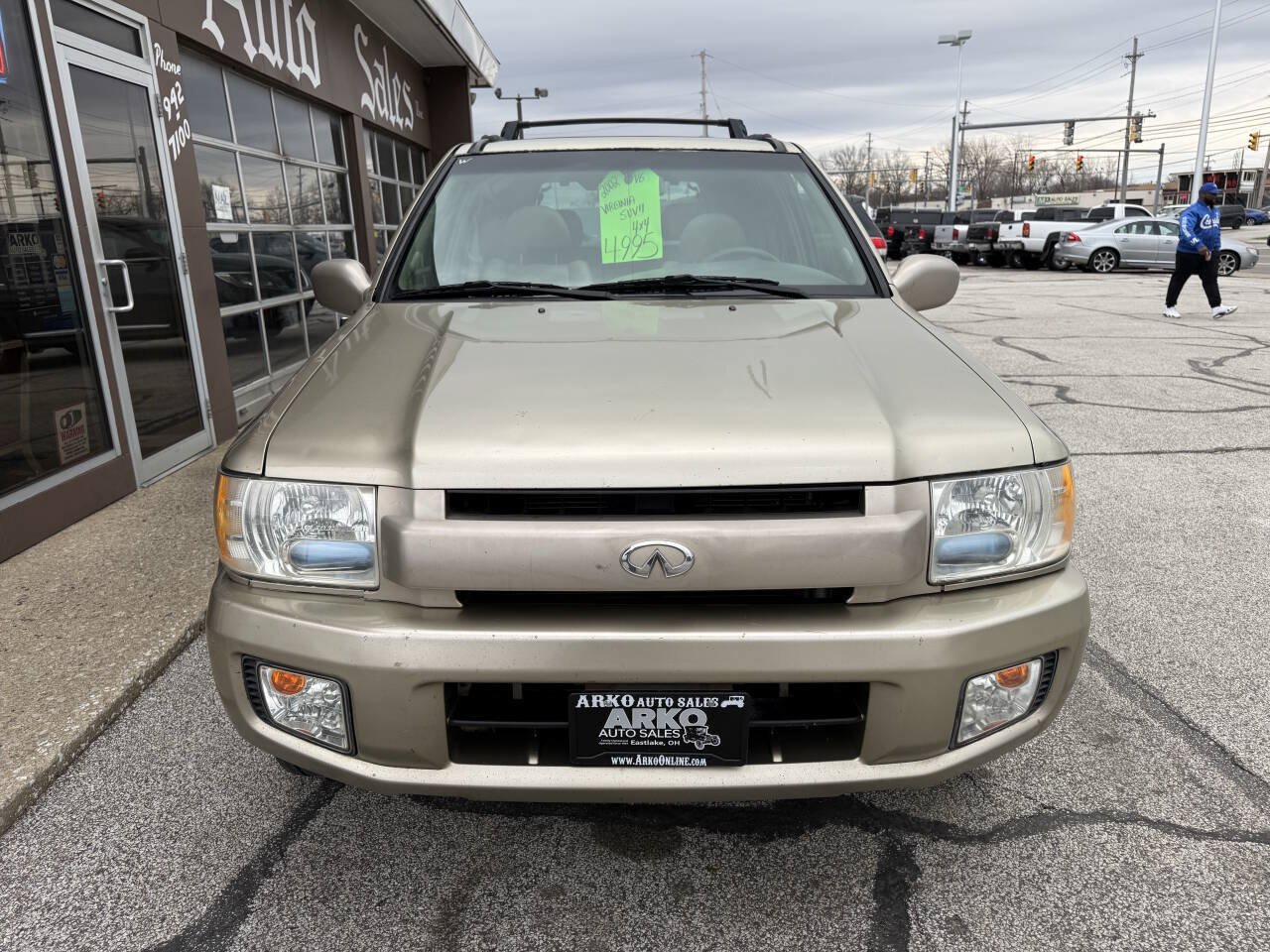 Used 2002 INFINITI QX4 4WD w/ (X03) Heated Seats Pkg image 3