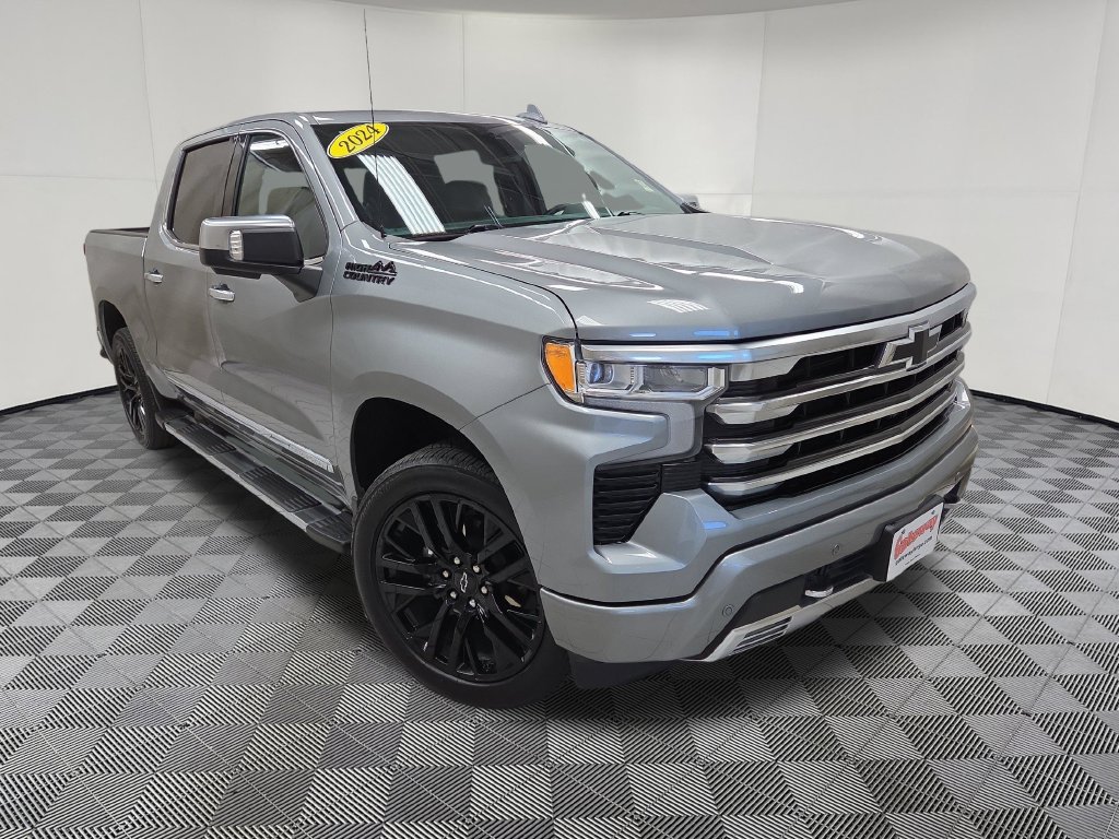 Used 2024 Chevrolet Silverado 1500 High Country AWD/4WD image 3