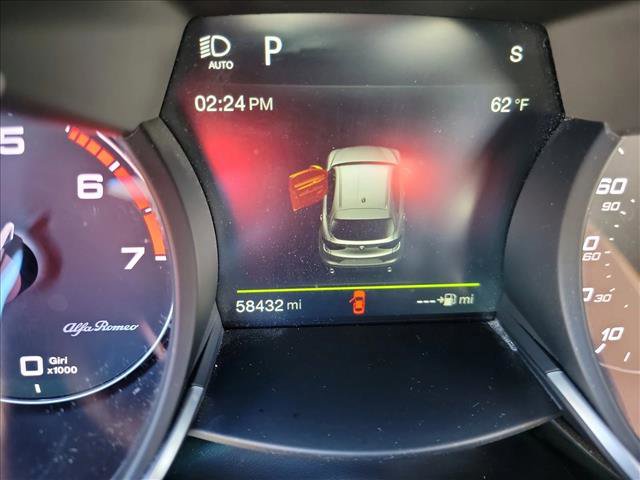 Used 2018 Alfa Romeo Stelvio AWD image 19