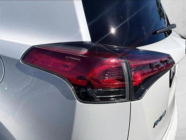 Used 2018 Toyota RAV4 Limited image 30