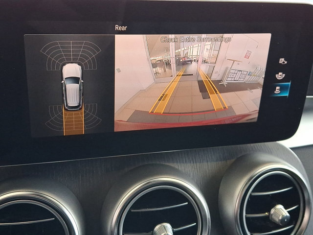 Used 2021 Mercedes-Benz GLC 300 4MATIC image 20