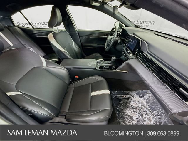 Used 2025 Toyota Camry SE image 26