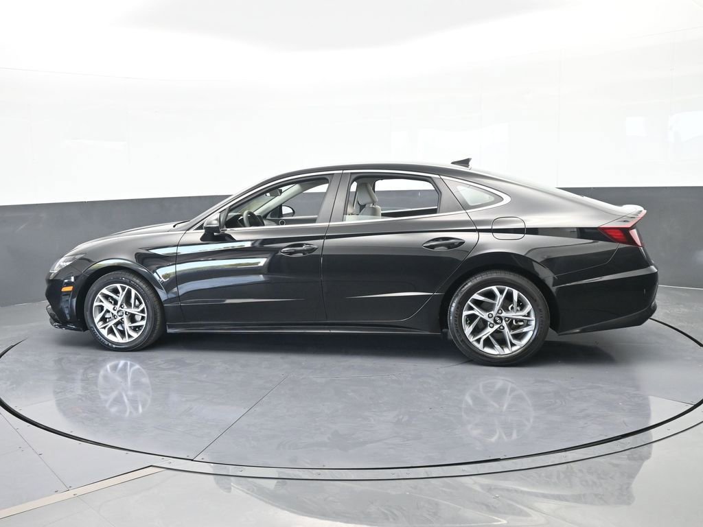 Used 2023 Hyundai Sonata SEL image 3