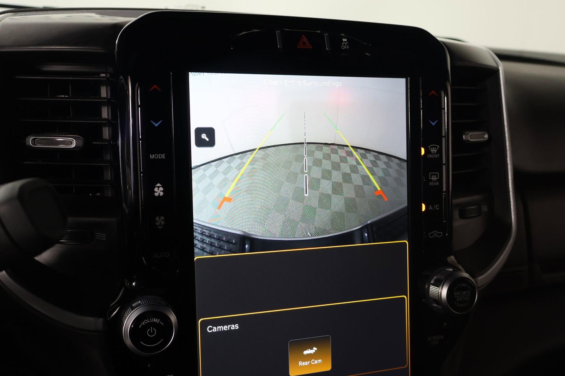 Used 2024 RAM 2500 Big Horn w/ Sport Appearance Package image 6