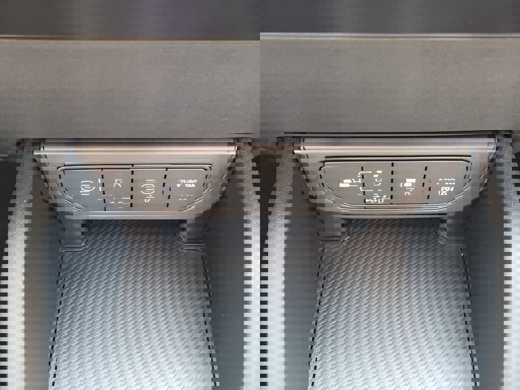 New 2026 Kia K4 LXS image 32