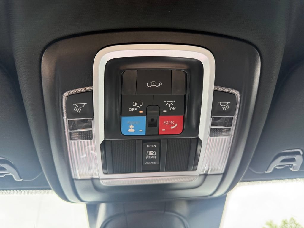 New 2026 RAM 2500 Laramie AWD/4WD image 34