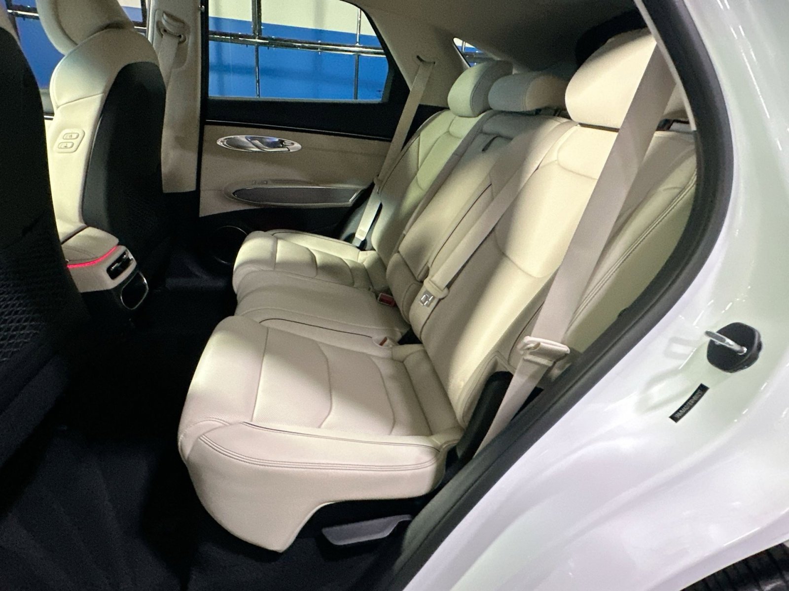 Used 2024 Genesis GV70 2.5T w/ Advanced Package image 35