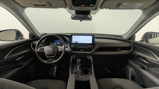 Used 2025 Toyota Grand Highlander FWD image 32