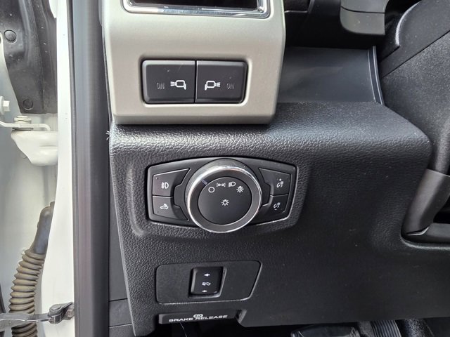 Used 2019 Ford F350 Lariat w/ Chrome Package image 17