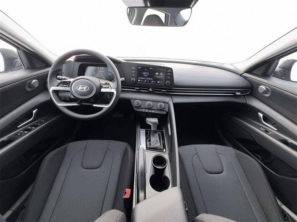 New 2026 Hyundai Elantra SE image 13