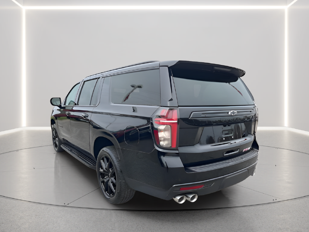 Used 2023 Chevrolet Suburban RST w/ Sport Performance Package AWD/4WD image 7
