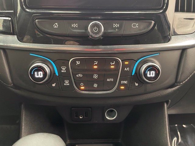 Used 2023 Chevrolet Traverse LT AWD/4WD image 5