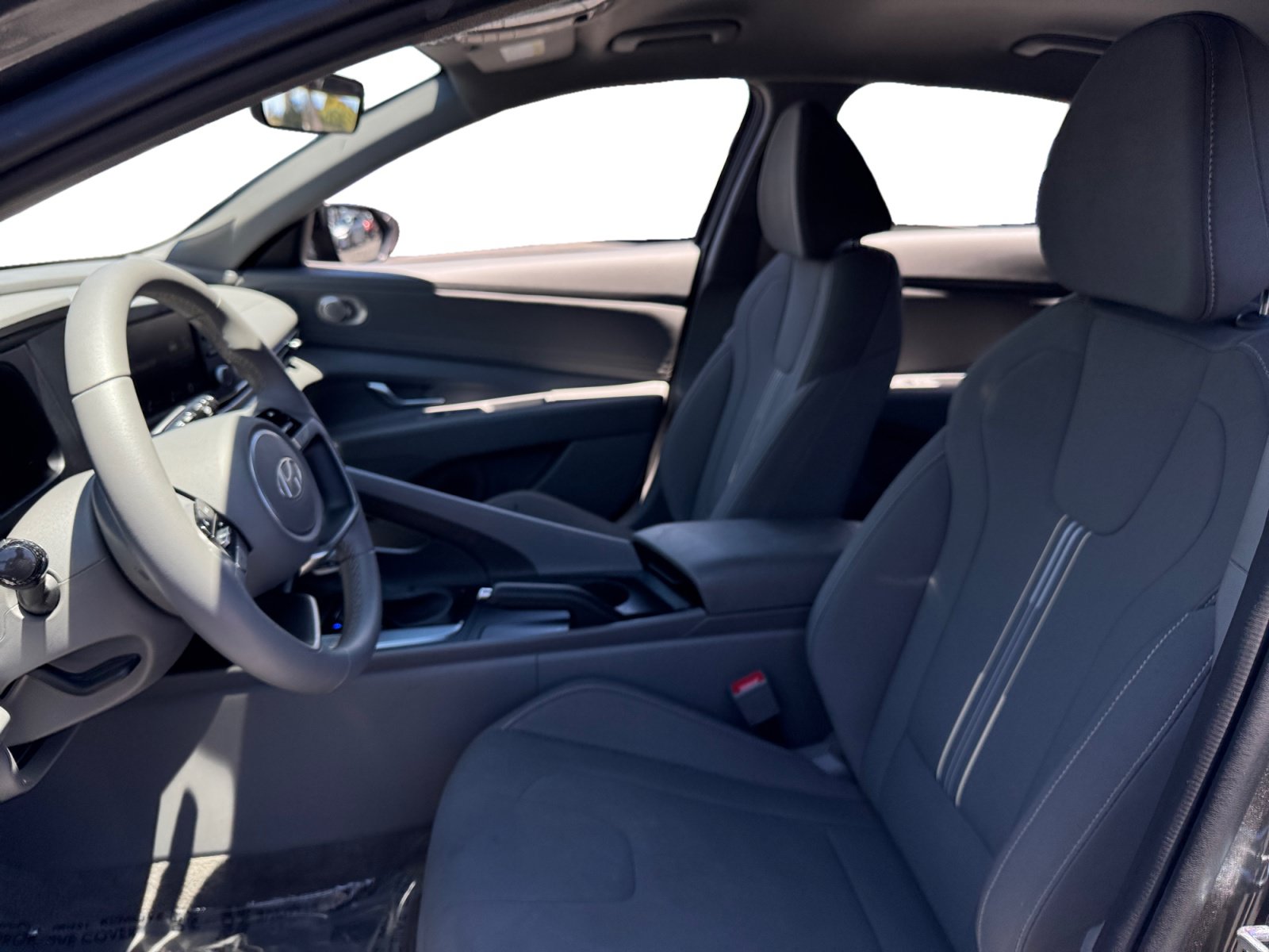 Used 2026 Hyundai Elantra Sport FWD image 9