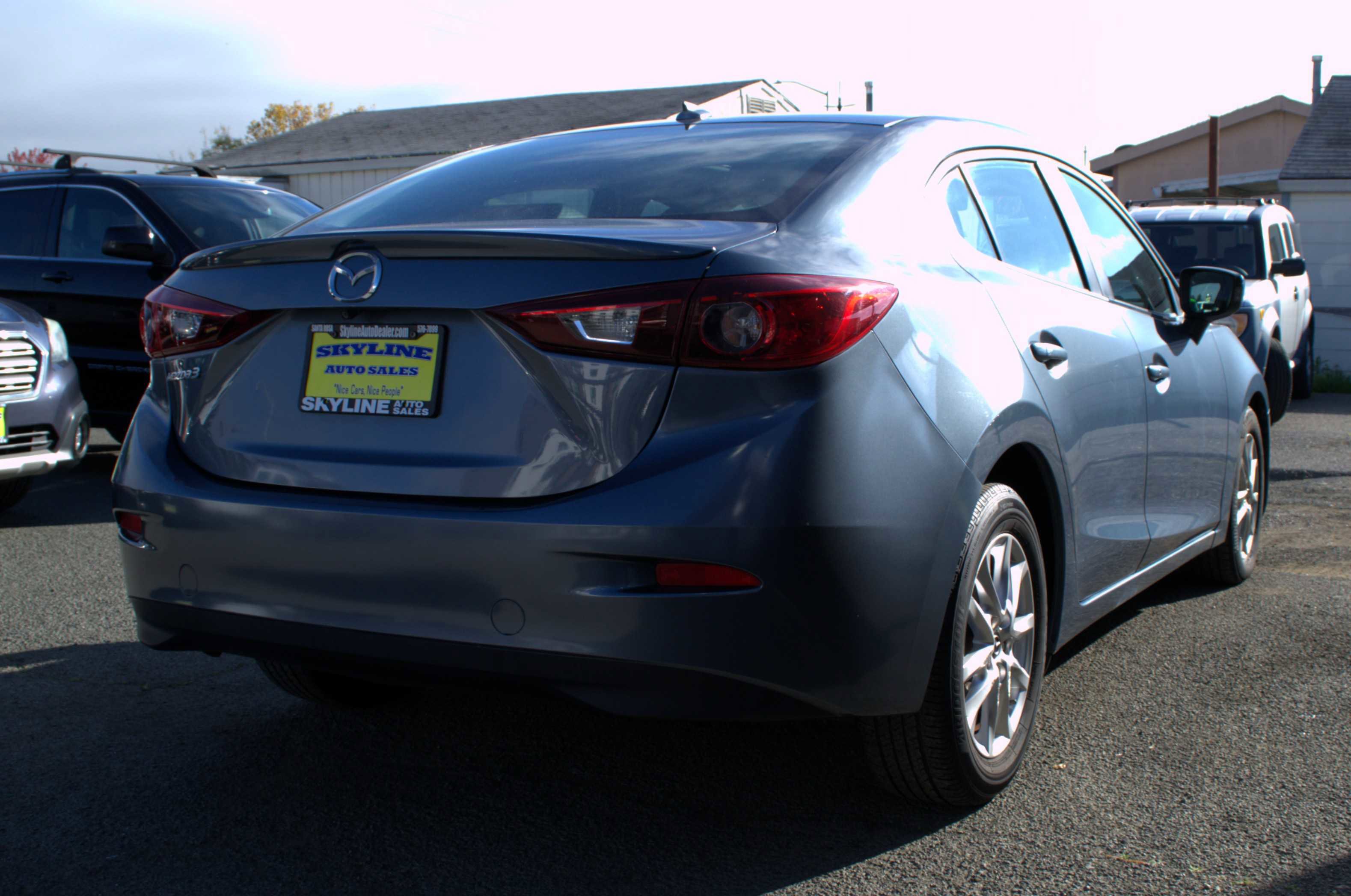 Used 2015 MAZDA MAZDA3 i Grand Touring image 3