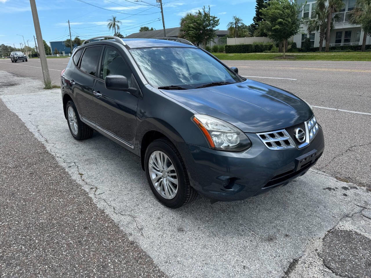 Used 2014 Nissan Rogue S w/ Convenience Package image 2