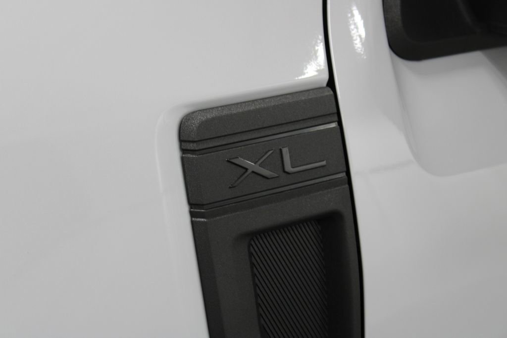 New 2025 Ford Maverick XL w/ Equipment Group 102A image 13