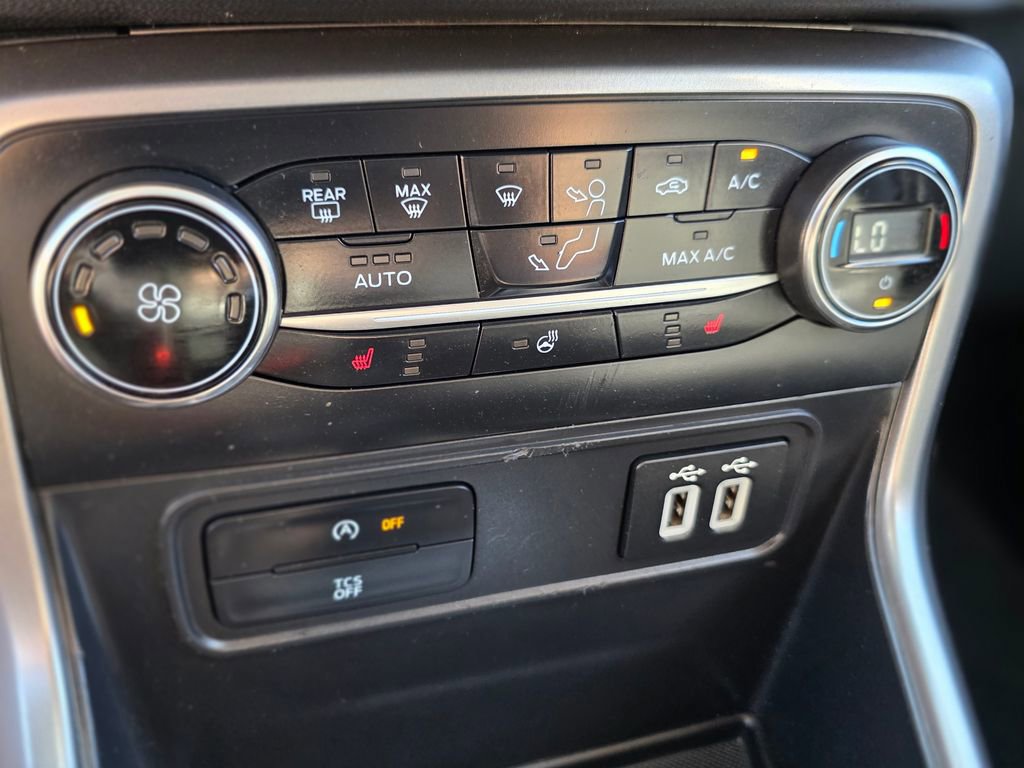 Used 2020 Ford EcoSport SES image 31