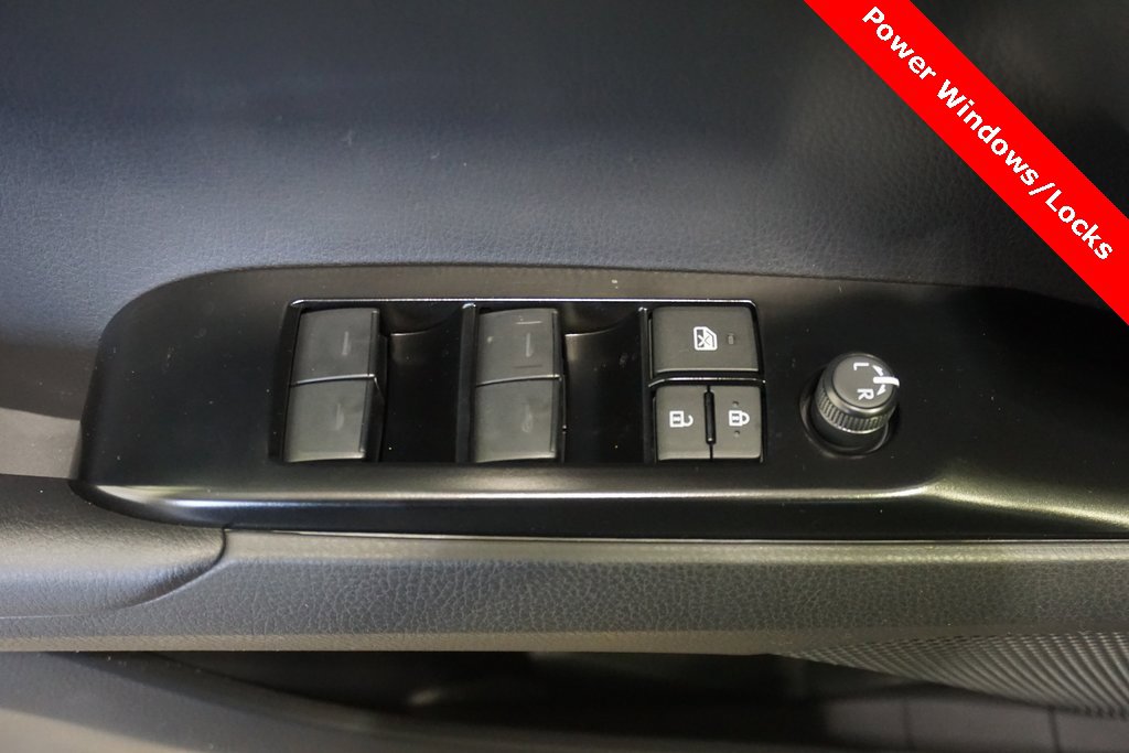 New 2026 Toyota Camry SE image 6