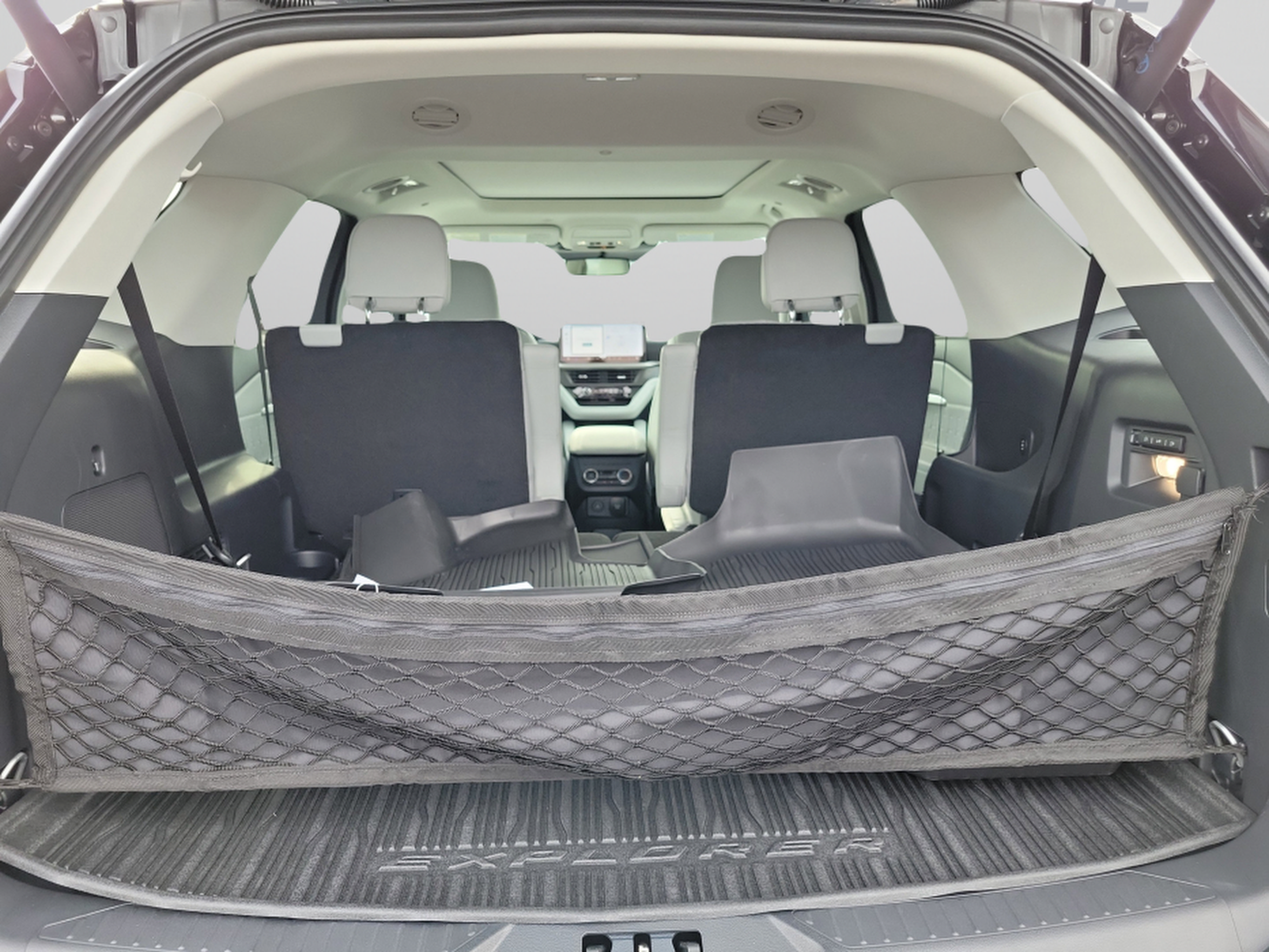 New 2026 Ford Explorer Platinum w/ LUX Leather Package AWD/4WD image 7