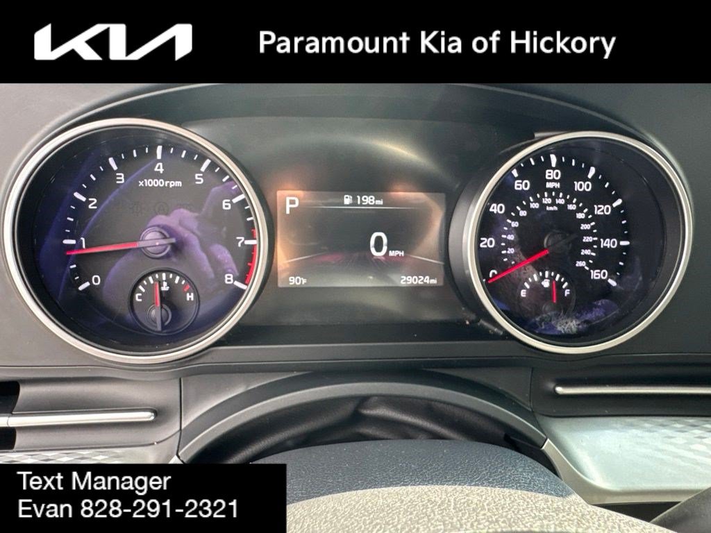 Used 2024 Kia Carnival LX FWD image 34