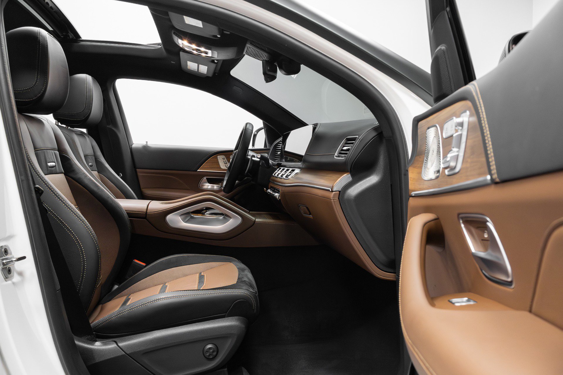 Used 2024 Mercedes-Benz GLE 53 AMG 4MATIC Coupe image 23