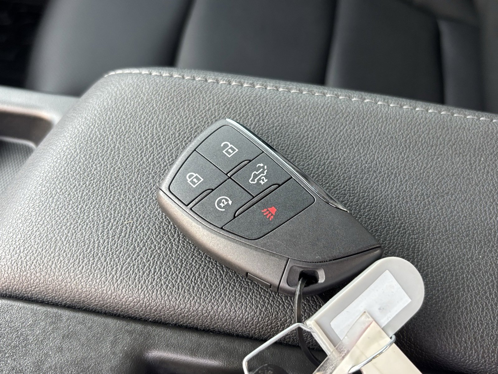 Used 2025 GMC Sierra 1500 SLT w/ X31 Off-Road Package image 27