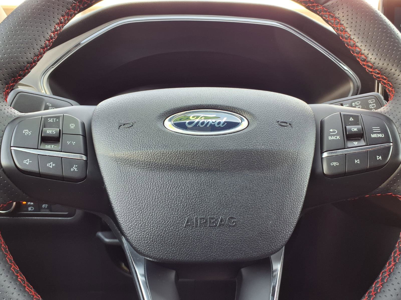 Used 2024 Ford Escape ST-Line w/ Tech Pack #1 AWD/4WD image 16