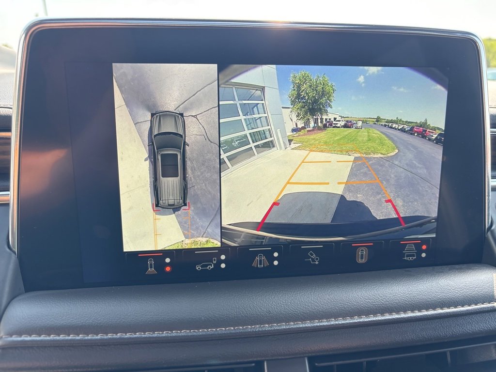 Certified 2024 Chevrolet Tahoe High Country w/ Advanced Technology Package image 32