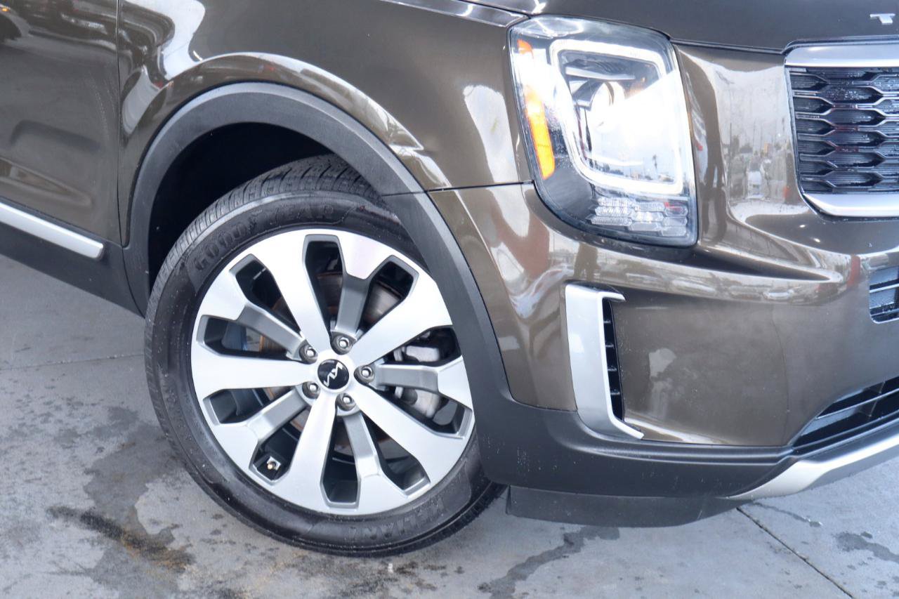 Used 2022 Kia Telluride S FWD image 4