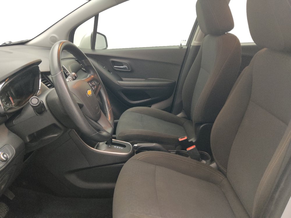 Used 2020 Chevrolet Trax LS FWD image 17
