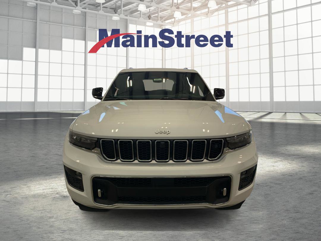 New 2025 Jeep Grand Cherokee Overland w/ Adv Protech Group III image 8