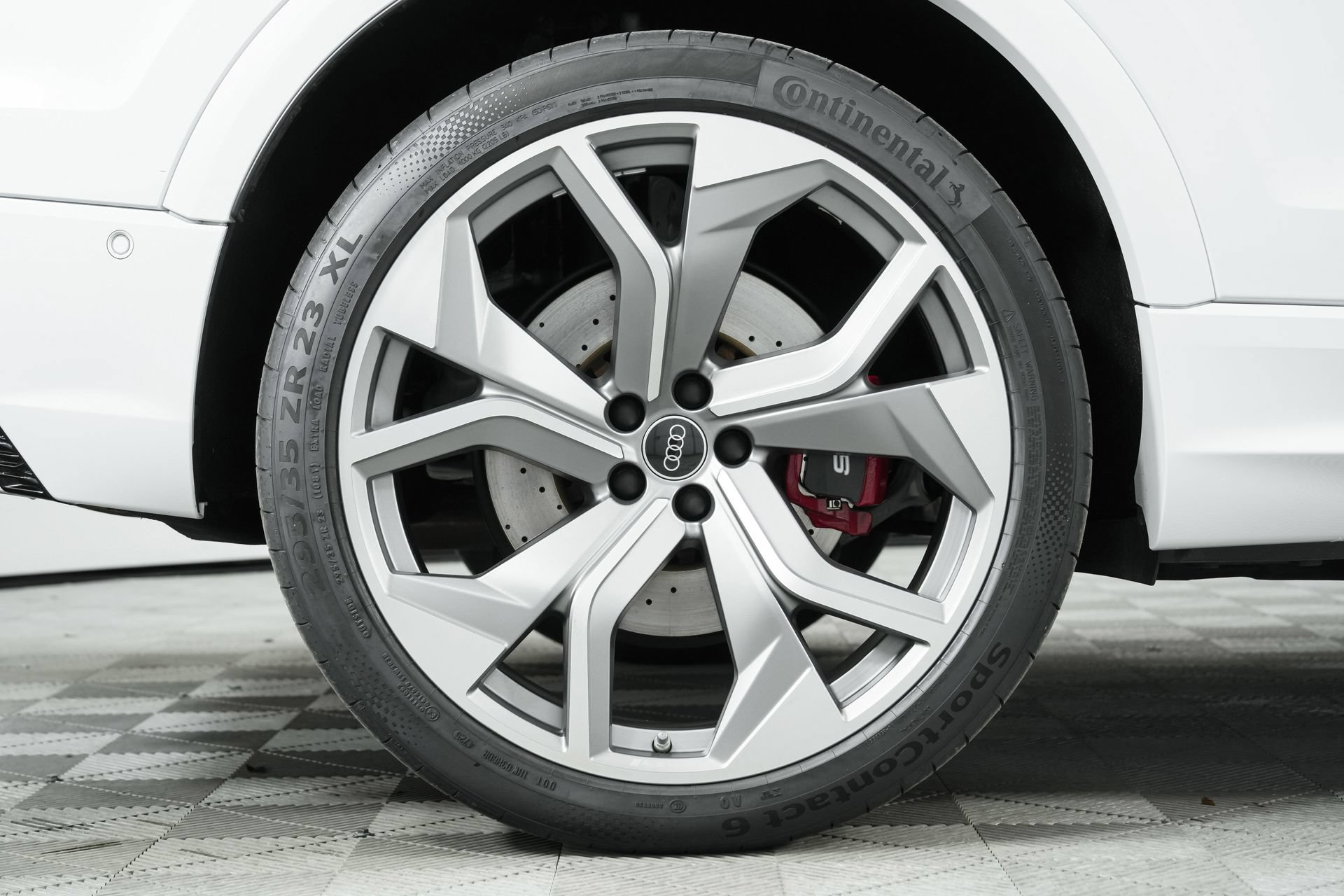 Used 2024 Audi RS Q8 AWD/4WD image 35