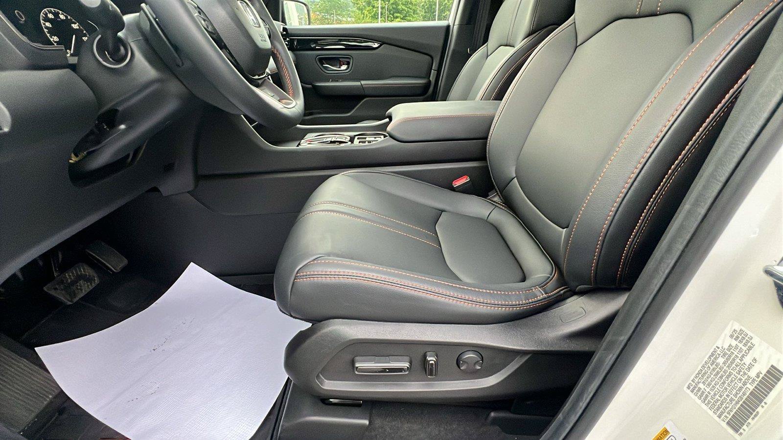 Used 2025 Honda Pilot TrailSport image 25