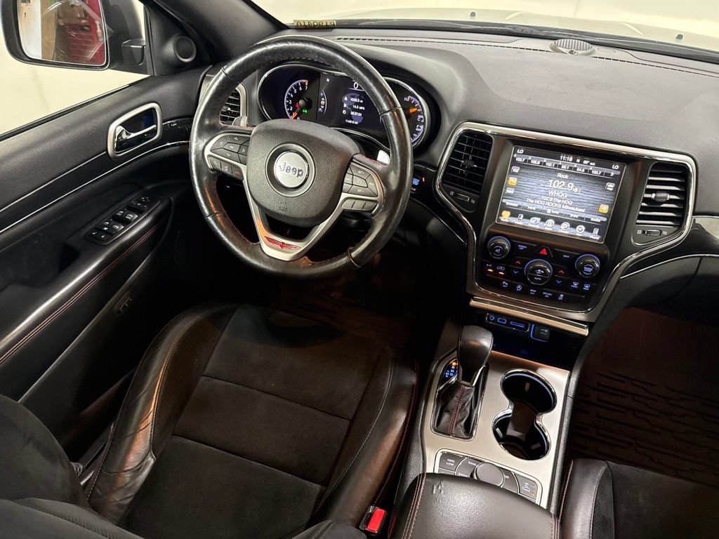 Used 2017 Jeep Grand Cherokee Trailhawk w/ Trailhawk Luxury Group AWD/4WD image 19