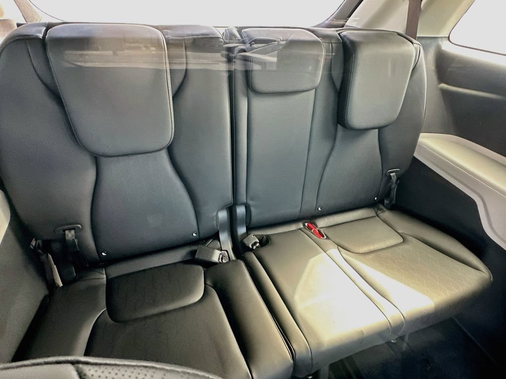 Used 2023 Kia Carnival LX FWD image 26