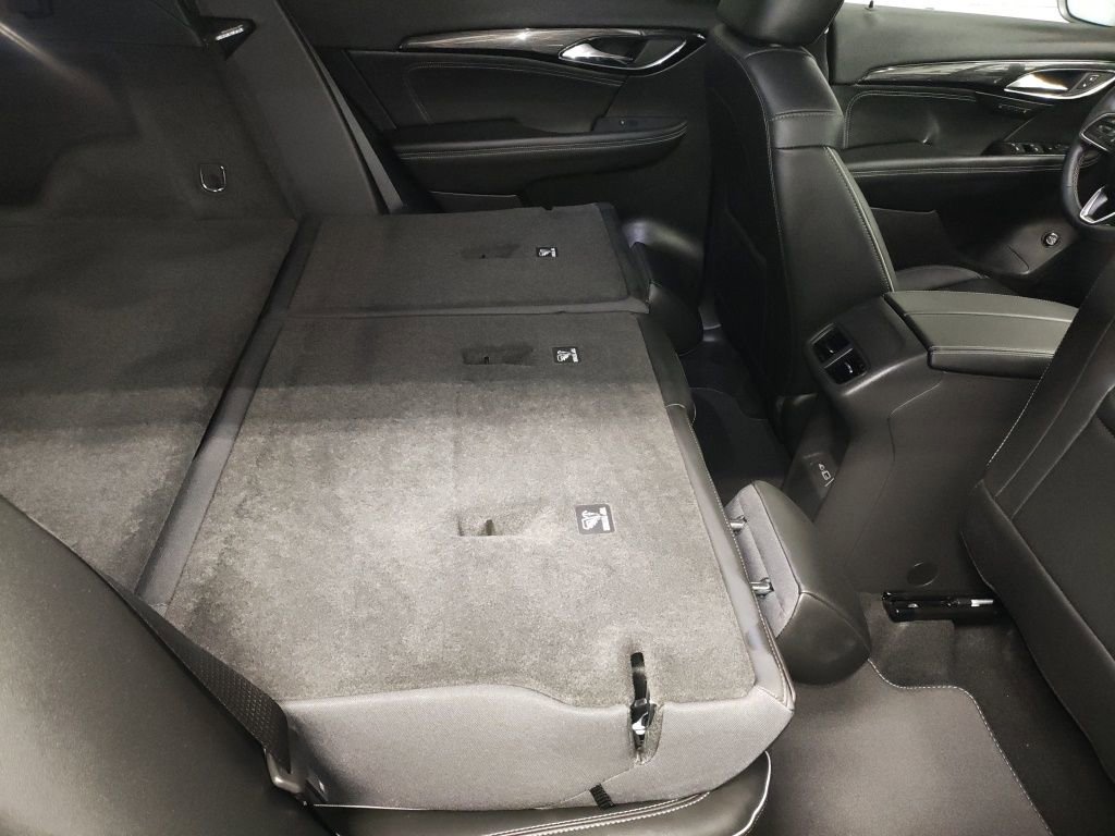 Used 2023 Buick Envision Essence image 12