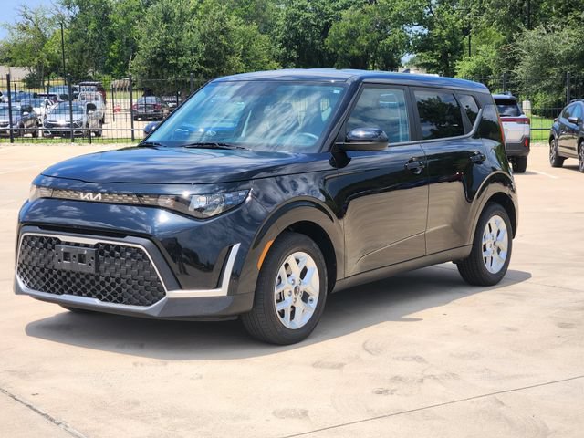 Certified 2023 Kia Soul LX w/ Option Group 015 FWD image 3
