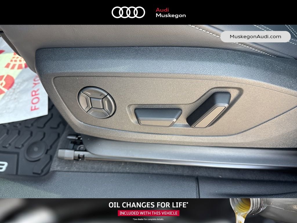 New 2025 Audi Q3 2.0T Premium image 12