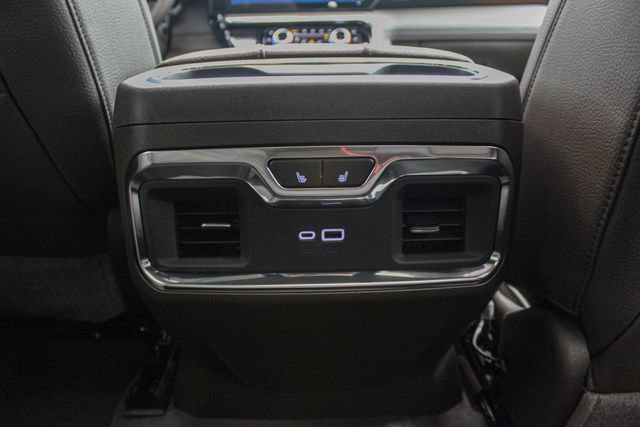 New 2026 GMC Sierra 3500 Denali w/ Denali Reserve Package AWD/4WD image 20